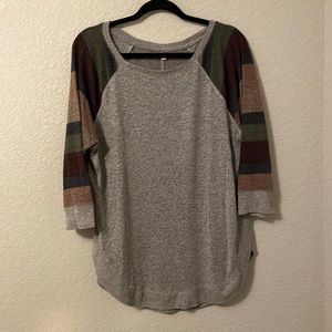 Maurice’s color block gray plush long sleeve shirt.